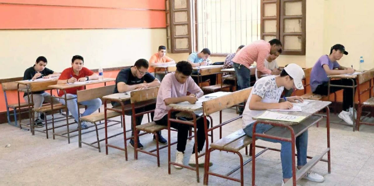 إحدى لجان امتحانات الثانوية العامة السابقة